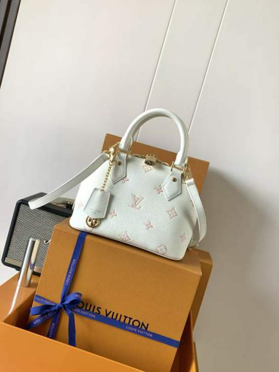 Picture of Louis Vuitton Handbags _SKUfw235415374fw